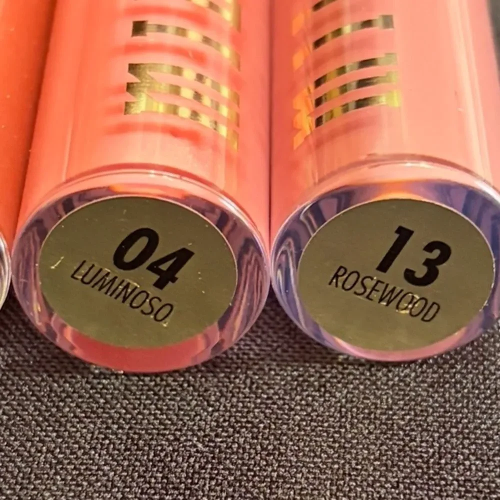 🦋 Milani 01 CHAMPAGNE Lip Gloss Plumper New FullSz